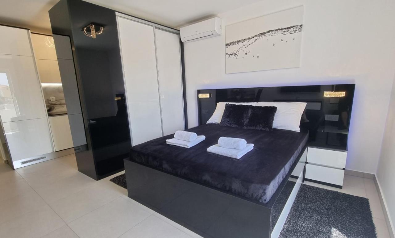 Bartol Luxury Apartments Krk Croatia, With Own Hot Tub - Whirlpool Krk Town Dış mekan fotoğraf