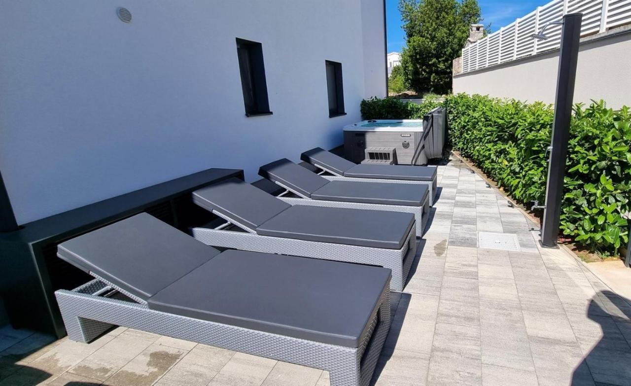 Bartol Luxury Apartments Krk Croatia, With Own Hot Tub - Whirlpool Krk Town Dış mekan fotoğraf