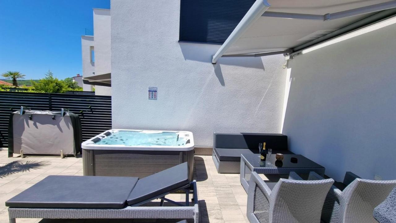 Bartol Luxury Apartments Krk Croatia, With Own Hot Tub - Whirlpool Krk Town Dış mekan fotoğraf