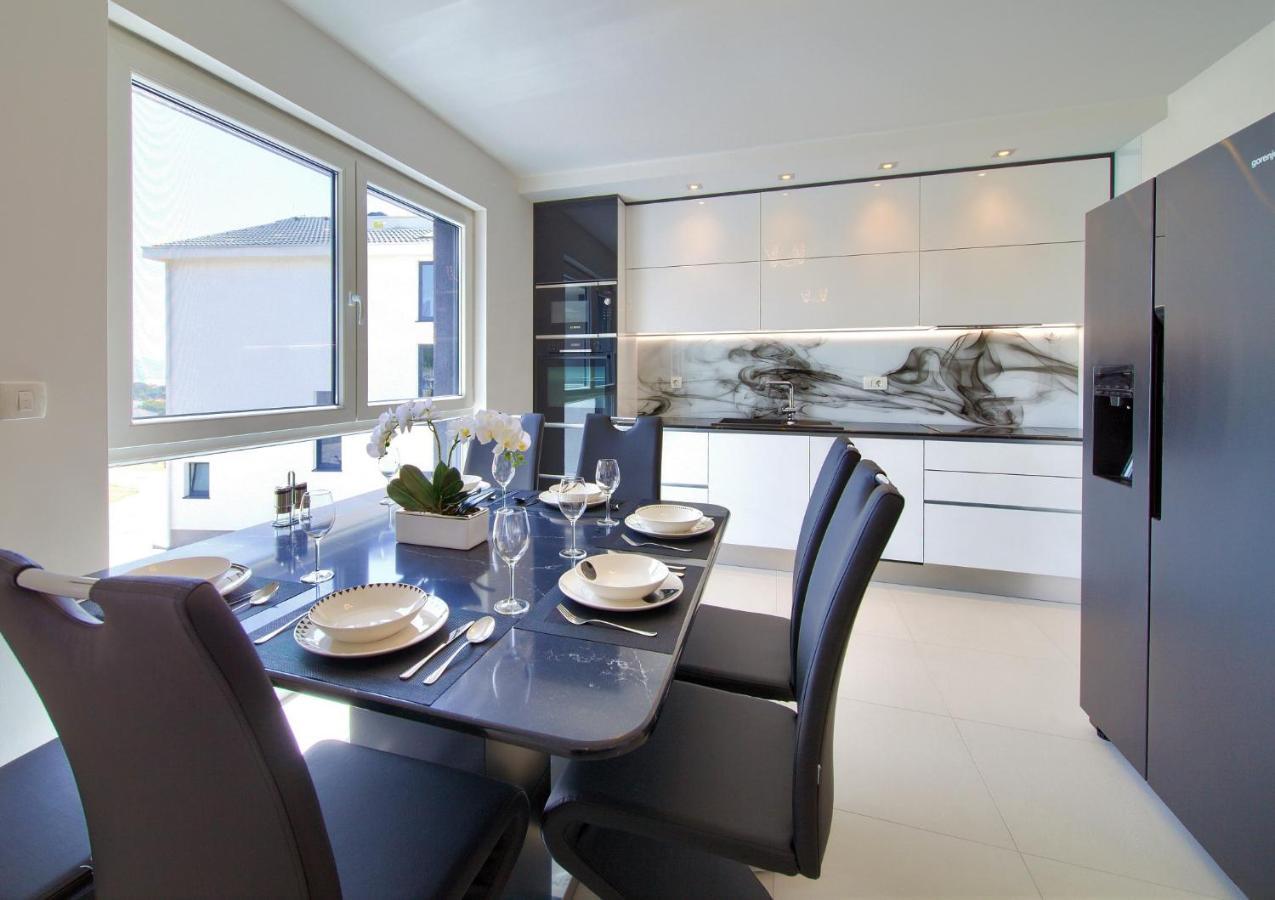 Bartol Luxury Apartments Krk Croatia, With Own Hot Tub - Whirlpool Krk Town Dış mekan fotoğraf